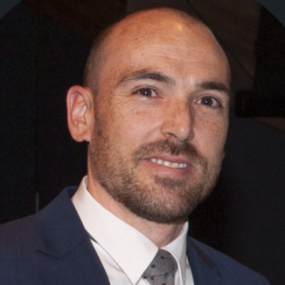Dr Lewis McLean