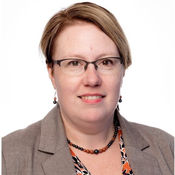 Dr Bronwyn Avard